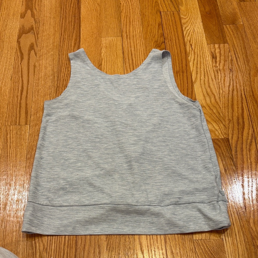 Old Navy Light Gray Active Tank Top with Navy Logo